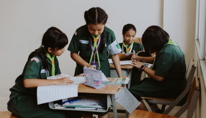Evolusi Desain Seragam Sekolah di Jakarta